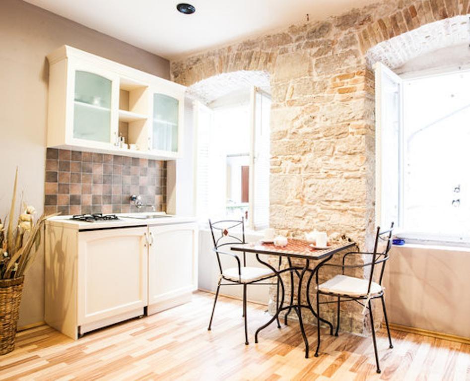 Zara City Apartments Szoba fotó